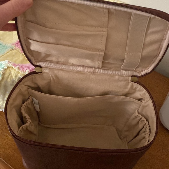 Azaria makeup/toiletries bag - Picture 2 of 3